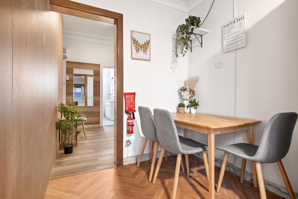 Gasthof Premier Leichhardt Stayz